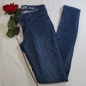 ROCK 47 SKINNY JEANS. SIZE 24